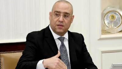 وزير الإسكان يهنئ جميع العاملين بالوزارة بحلول شهر رمضان المبارك