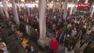 بث مباشر على قناة الحياة لصلاة العشاء والتراويح من مسجد الحسين