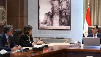 مدبولي يعقد لقاء بشأن الاجتماع الثاني للمجلس الأعلى للاستثمار برئاسة الرئيس