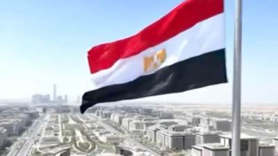 الرئيس السيسي يرفع علم مصر على أطول سارية بالعالم في العاصمة الإدارية الجديدة