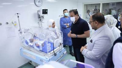 وزير الصحة يتفقد مستشفى محلة مرحوم التخصصي ويشيد بمستوى وجودة المستشفى