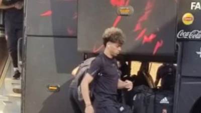 وصول الأهلي والاتحاد لاستاد القاهرة لخوض مباراة الفريقين بالدوري